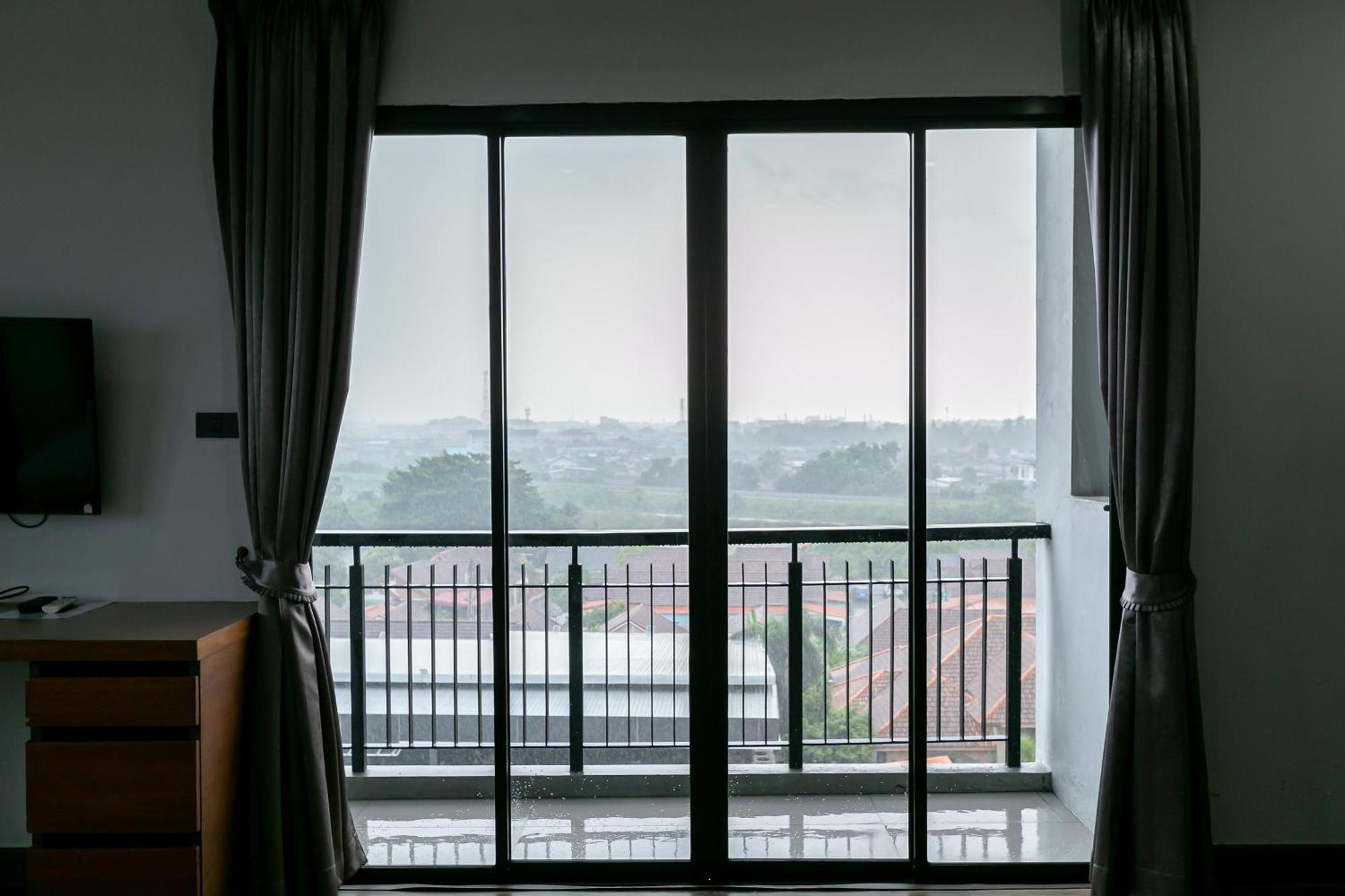 Farthai Residence Phan Thong Dış mekan fotoğraf