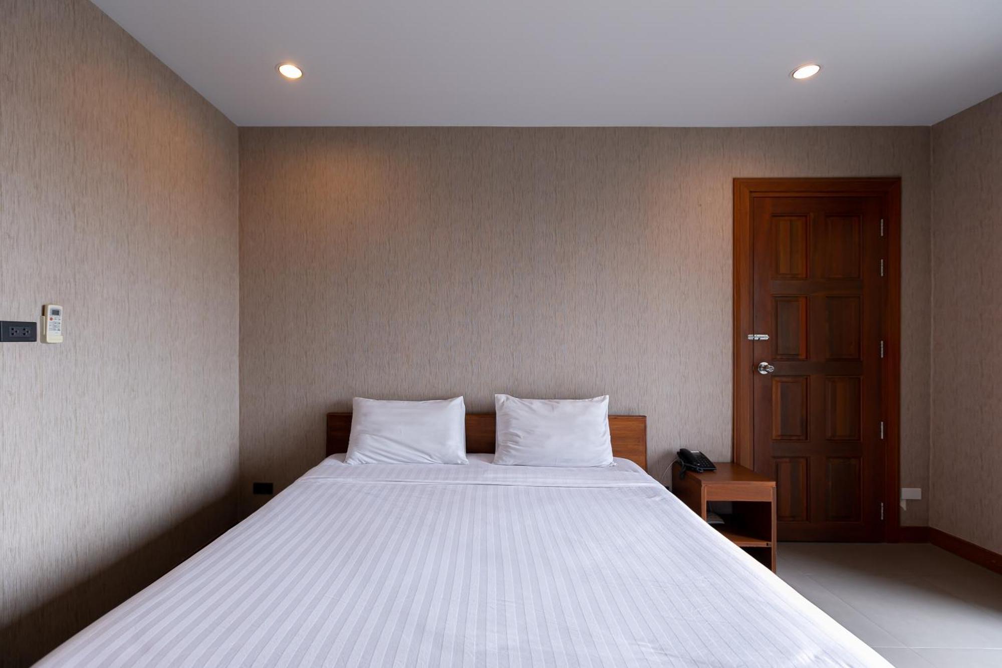 Farthai Residence Phan Thong Dış mekan fotoğraf