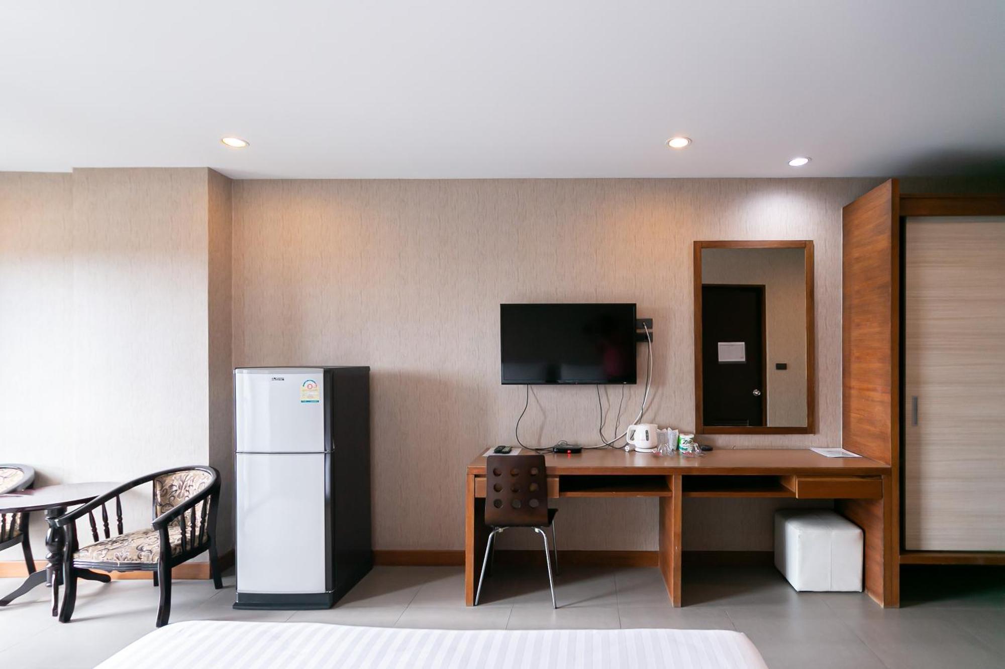 Farthai Residence Phan Thong Dış mekan fotoğraf
