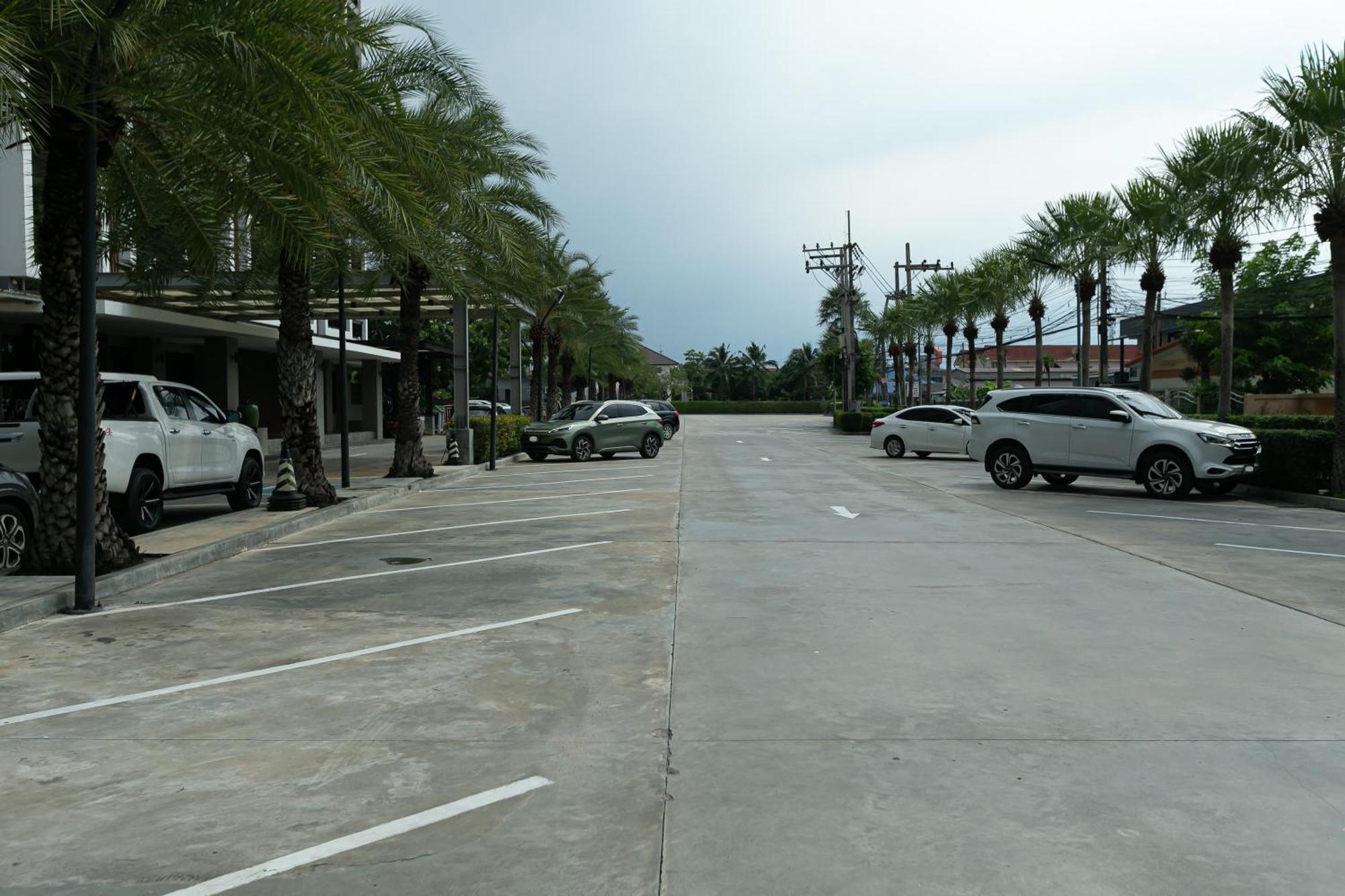 Farthai Residence Phan Thong Dış mekan fotoğraf
